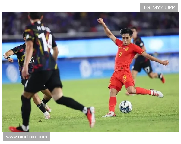 深入分析杭州足球队阵地战战术特点与执行策略 深入分析杭州足球队阵地战战术特点与执行策略