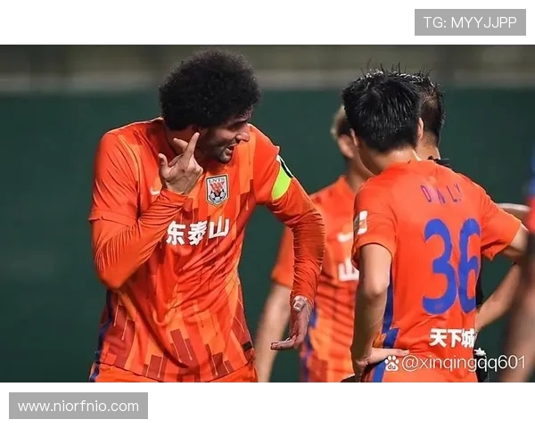 山东鲁能与北京国安激战正酣精彩对决引发球迷热议