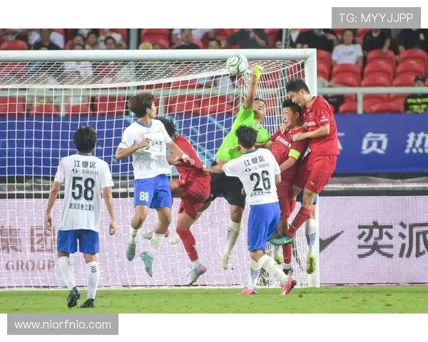 水户与枥木的激烈对决谁将赢得这场足球盛宴的荣耀与胜利