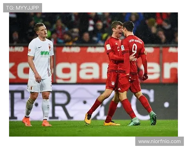 莱万重返德甲对阵拜仁引发球迷愤怒称其忘恩负义情感激烈