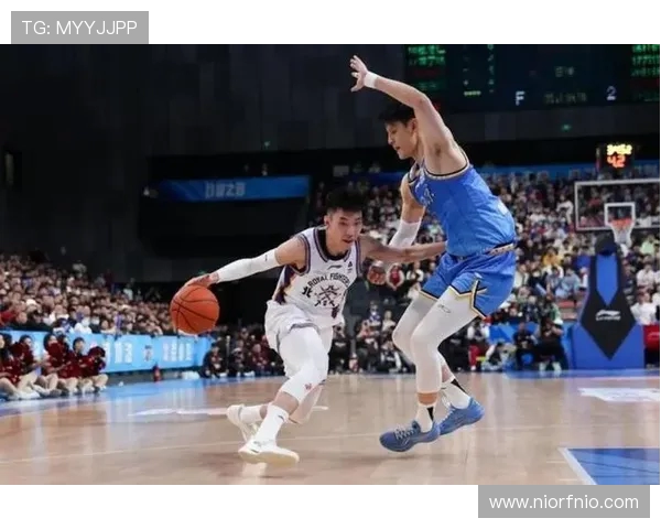 邹雨宸:从青春篮球梦到职业赛场的奋斗与成长之路