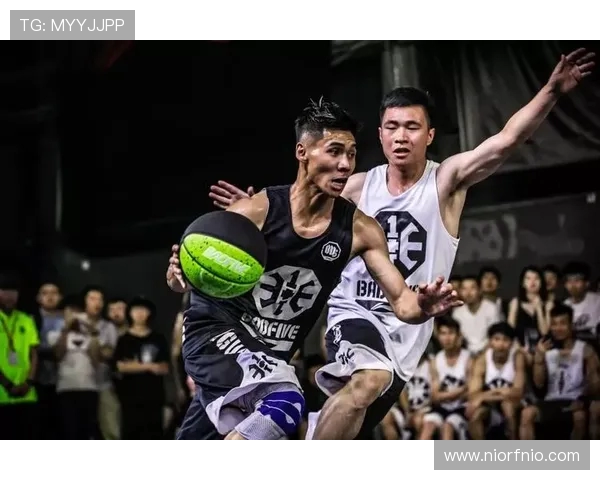 广州篮球队荣登篮球团队协作排行榜第一名展现卓越团队精神与实力