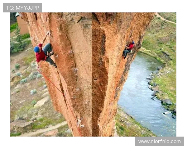 攀岩深度探索：揭示北京攀岩队在边路渗透中的战术与技巧